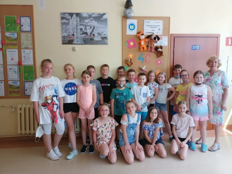 Read more about the article Witaj czwarta klaso! – realizacja projektu „Serce i Pomoc”